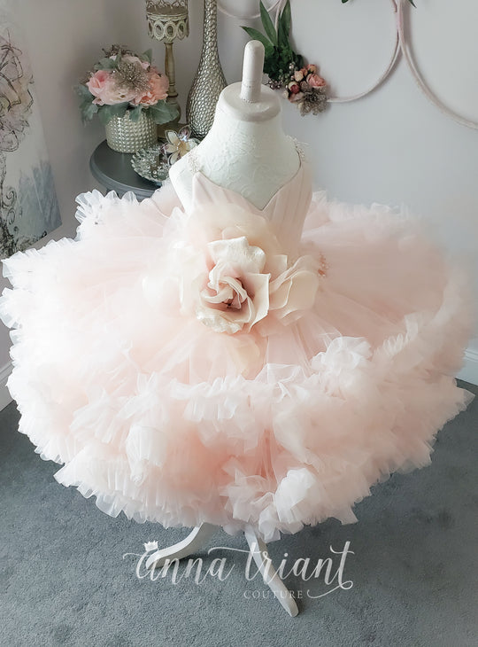 Distant Dreamer Short