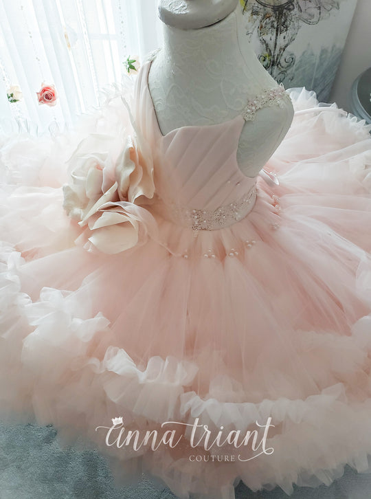 Distant Dreamer Short