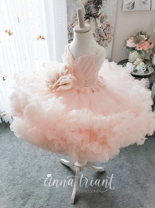 Distant Dreamer Short