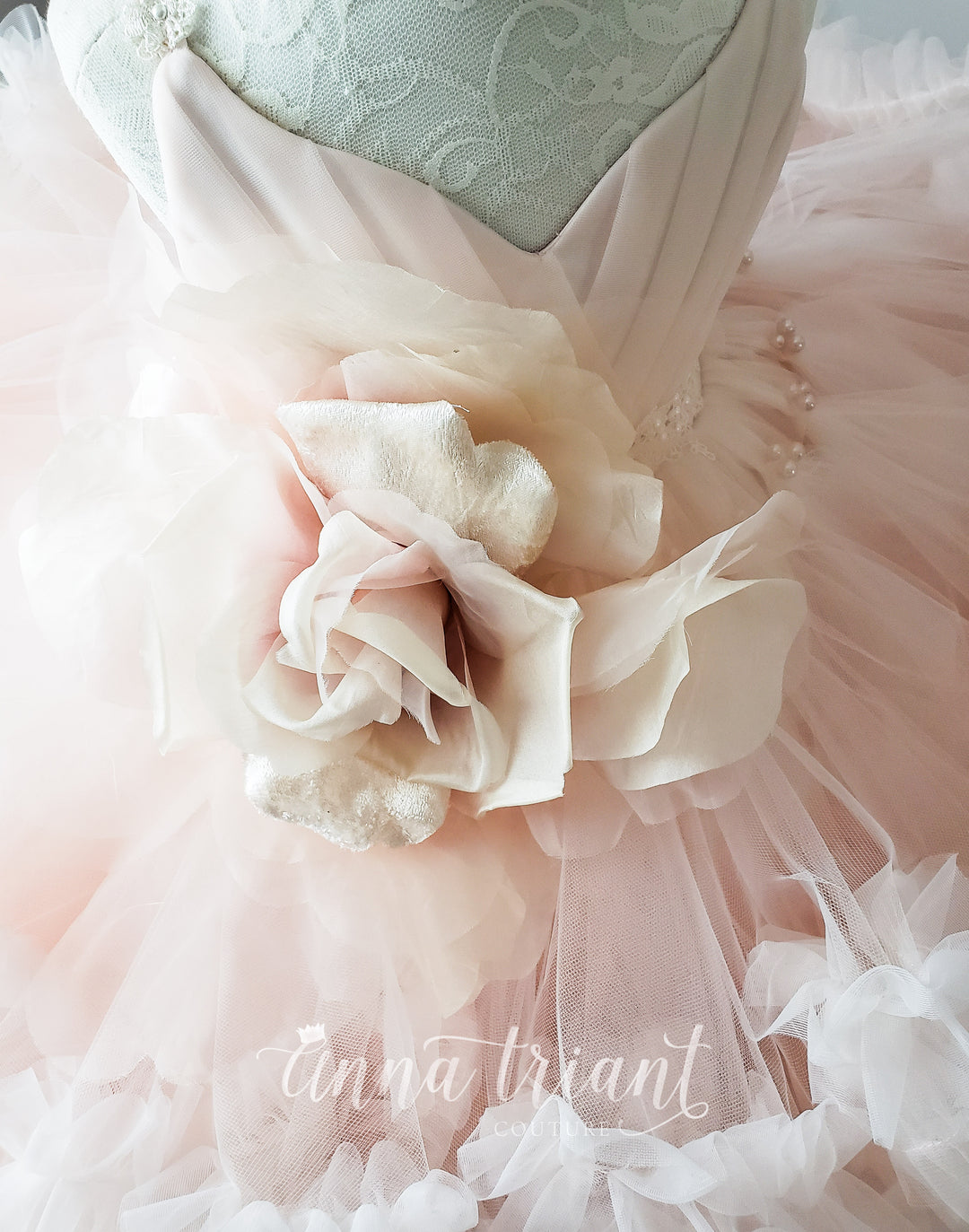Distant Dreamer Short